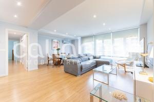 Piso En venta en Avenida Del Port, Camins Al Grau, València photo 0