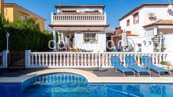 Casa En venta en Calle De Jaén, Maravisa, La Pobla De Vallbona photo 0