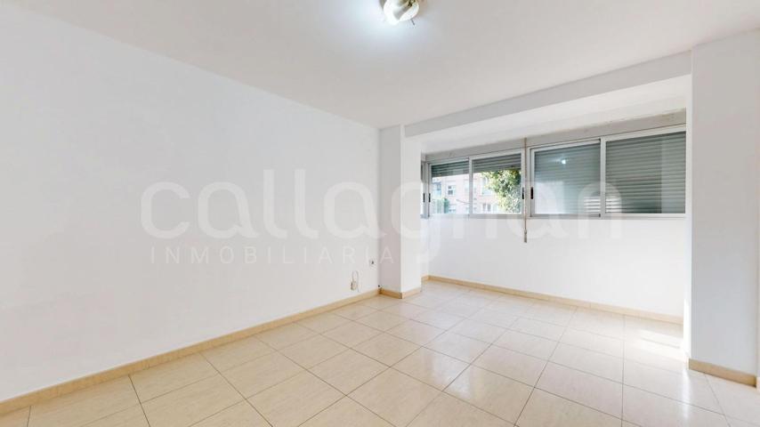 Piso En venta en Avenida Del Port, Camins Al Grau, Valencia photo 0