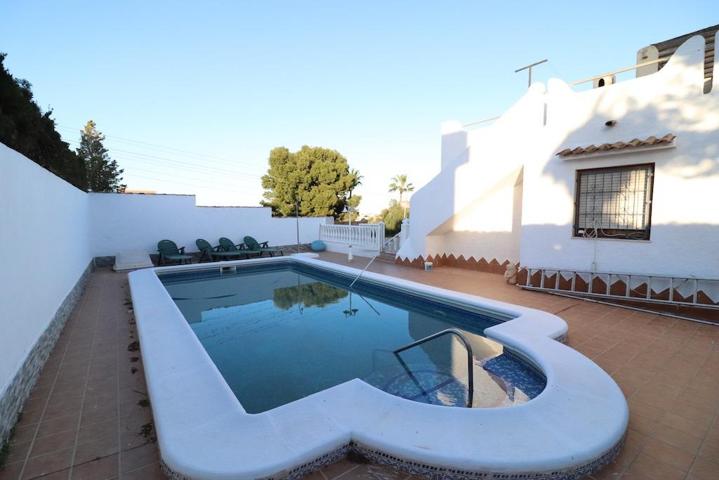 CHALET INDEPENDIENTE CON DOS PLANTAS EN LOS BALCONES ( TORREVIEJA ) photo 0