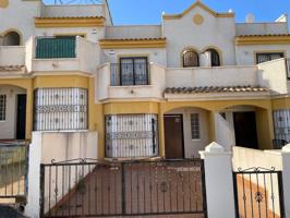 Vivienda de 4 Plantas en la Urbanización Lago Jardín 2, Torrevieja photo 0