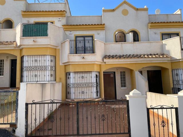 Vivienda de 4 Plantas en la Urbanización Lago Jardín 2, Torrevieja photo 0