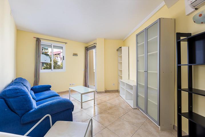 Listo para entrar a vivir en calle Capità Vila photo 0