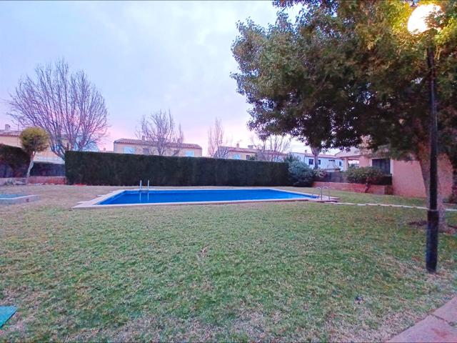 Adosado de 3 Dormitorios con Piscina y Parking photo 0