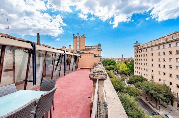 Ático exclusivo con terraza impresionante y parking en Via Roma, Palma photo 0