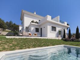 Chalet con jardín, aparcamiento y piscinas comunitarias photo 0