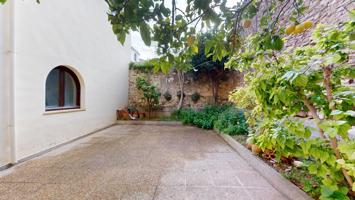 Casa de pueblo con jardín y terraza en el centro de Santa Margalidam, Mallorca photo 0