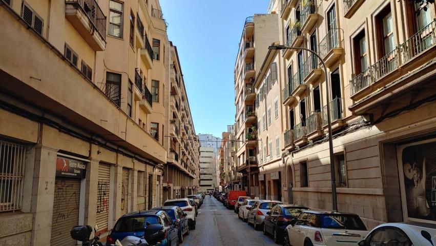 Excelente oportunidad para invertir, local comercial reformado con inquilino photo 0