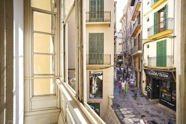 Amplio piso con carácter mallorquín en el centro de Palma photo 0