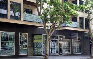 Local comercial en venta y alquiler, zona Plaza Patines Palma photo 0