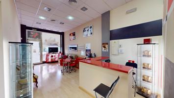 Local comercial en venta y alquiler, zona Plaza Patines Palma photo 0