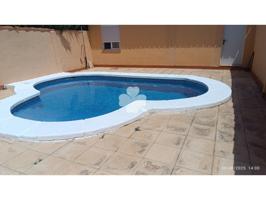 Venta de chalet adosado en Urbanización Los Olivos- La Gineta photo 0