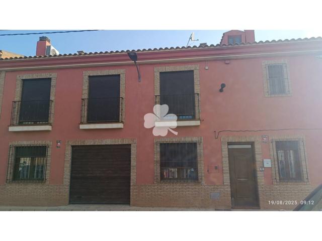 Chalet pareado en venta en Albacete Capital photo 0