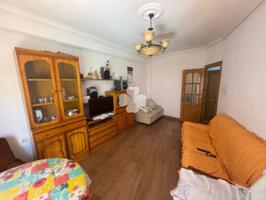Venta de piso barrio San Pablo, con inquilinos photo 0