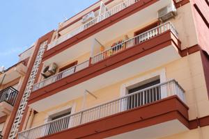 Piso En venta en Poblats Marítims, València photo 0