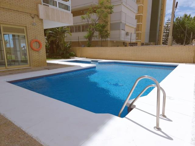 Fuengirola - Piso Planta Baja, 2 Dormitorios, Piscina, Parking, 1ª Línea de Playa photo 0