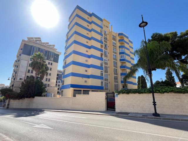 Piso reformado con terraza y parking en Los Boliches photo 0