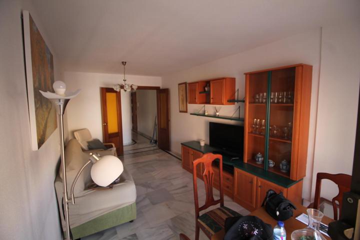 Amplio piso de 3 dormitorios cerca del centro de Málaga photo 0