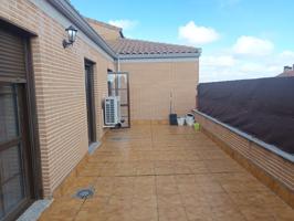 PRECIOSO ATICO CON TERRAZA DE 20 M2 EN YUNCLER photo 0