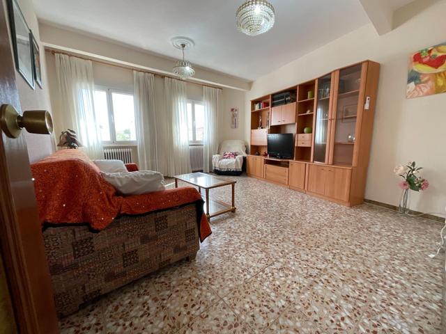 VIVIENDA EN PRIMERA PLANTA Y PLANTA BAJA LOCAL photo 0