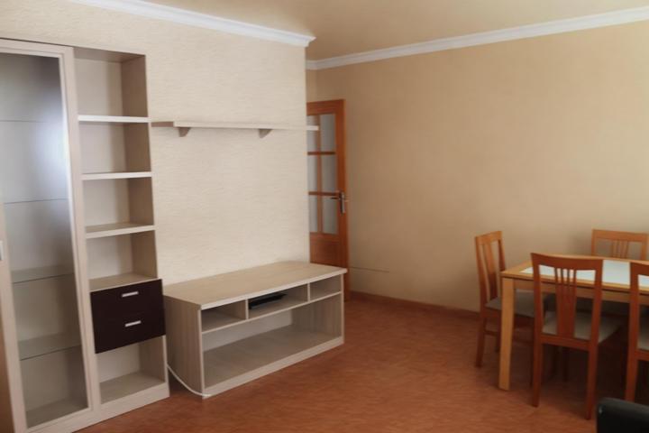 Piso con garaje y trastero en el pueblo de Jinámar, Telde photo 0