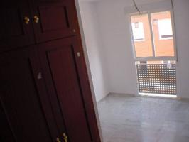 BORMUJOS. Alquiler piso sin muebles frente Hospital photo 0