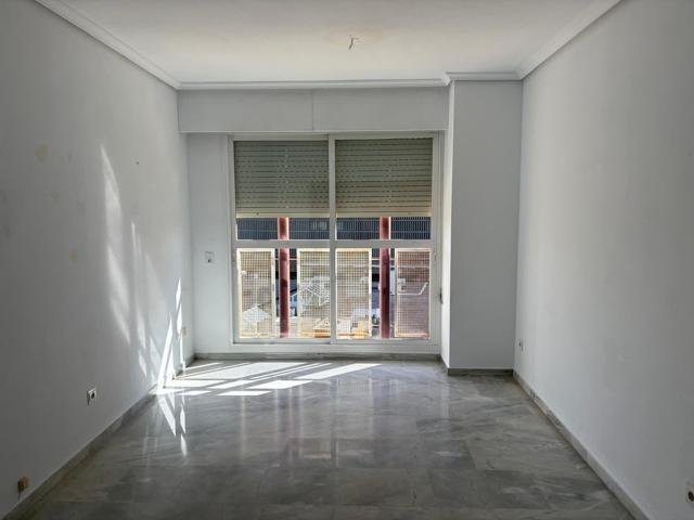 Piso En alquiler en Luis Montoto - Santa Justa, Sevilla photo 0