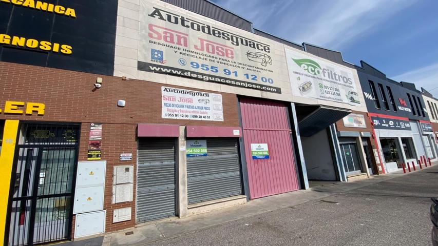 POLIG. IND. EL PINO. Calle Pino Azul, frente nave ITV. Estupenda nave de 346 m2 photo 0