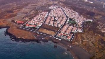 OPORTUNIDAD. TINERCASA TIENE DISPONIBLE ESTA PARCELA URBANA CON PROYECTO INCLUIDO EN ABADES photo 0