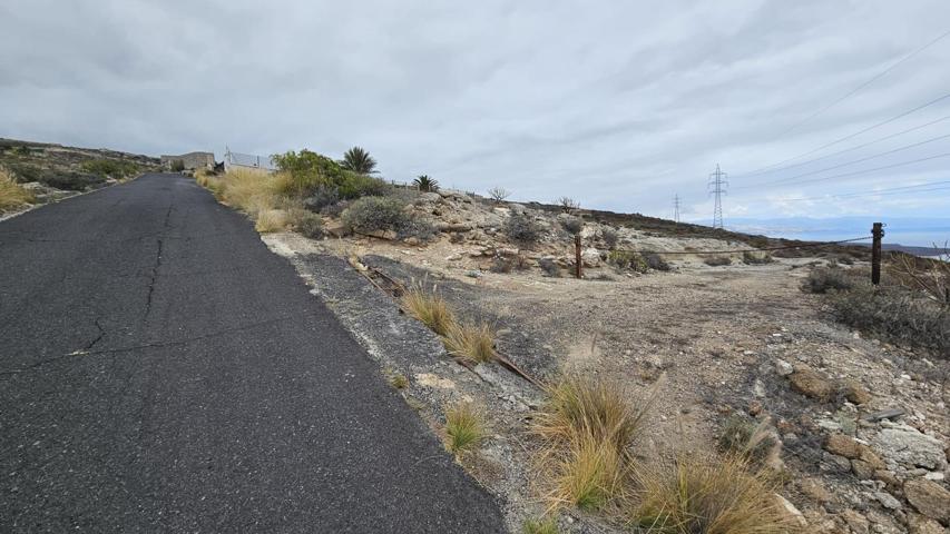 TINERCASA tiene disponible esta hermosa finca rústica, con las mejores vistas del valle photo 0