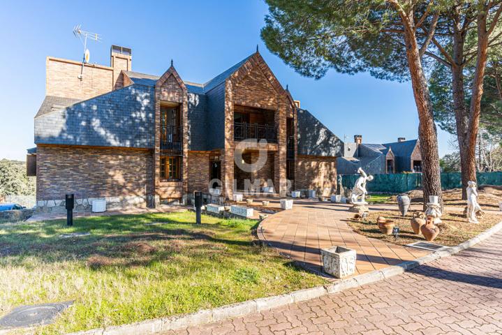 Chalet - Chalet Independiente - Villanueva de La Cañada photo 0