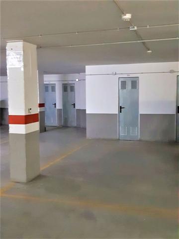Parking Subterráneo En alquiler en Calle De Colon, 28, Requena photo 0