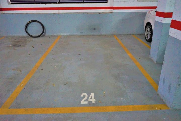 Parking Subterráneo En venta en Calle De Mira, 4, Requena photo 0
