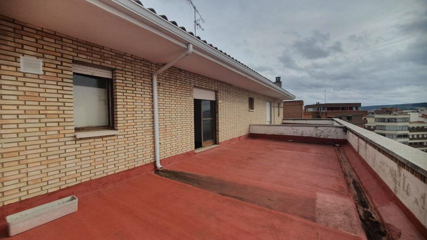  Ático En venta en Calle De La Mujer Palentina, Centro, Palencia photo 0