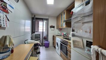 Piso En venta en Calle Balmes, Venta De Baños photo 0