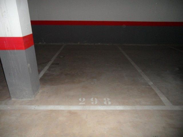 Parking Subterráneo En venta en Casc Urbà, Alzira photo 0