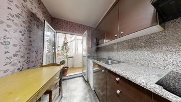 Piso En venta en Núcleo Urbano, La Pobla De Vallbona photo 0