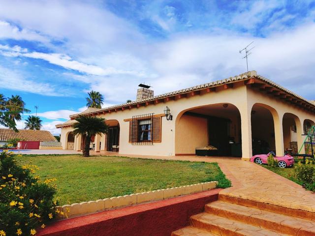 Casa En venta en El Carme-Sant Agustí-Bonavista, L'Eliana photo 0