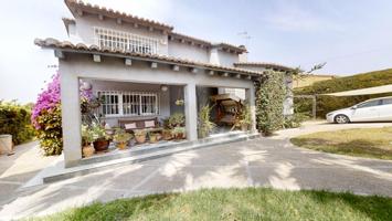 Casa En venta en Avenida Doctor Gil Y Morte, 0, Entrepinos, L'Eliana photo 0