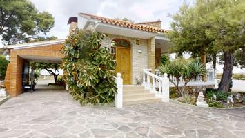 Casa En venta en Calle Els Xops, 0, Montealegre, L'Eliana photo 0