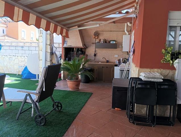 Unifamiliar Pareada En venta en Maravisa, La Pobla De Vallbona photo 0
