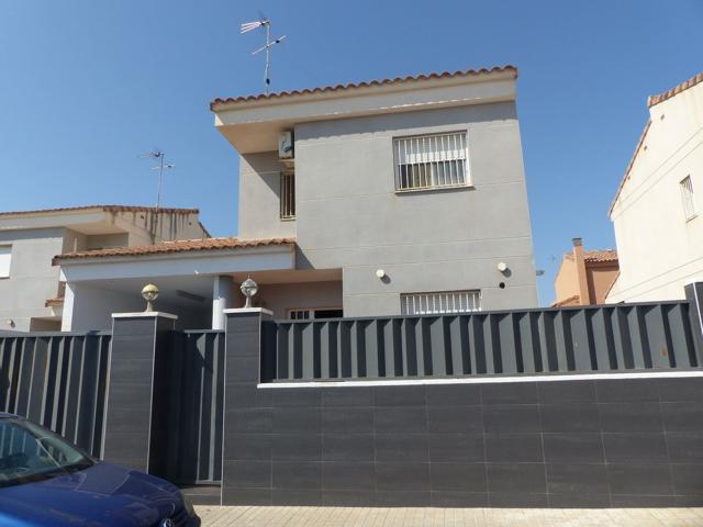 Unifamiliar Pareada En venta en Maravisa, La Pobla De Vallbona photo 0