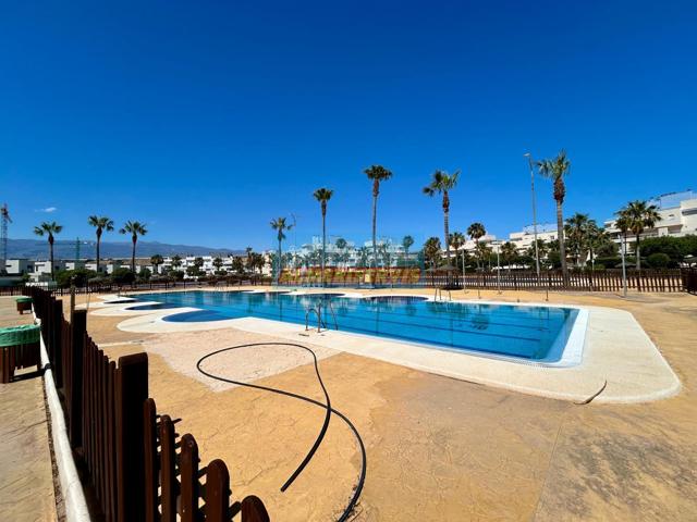 Piso En venta en Puerto Marina Golf, Almerimar photo 0