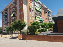Alquiler piso en perfecto estado de 4 dormitorios y 2 baños con terraza en Valdepasilla photo 0