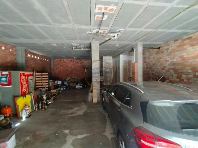 ESQUINA COMERCIAL DE 18 M. ESCAPARATE, FRENTE A POVISA. CARENCIA 18 MESES. photo 0