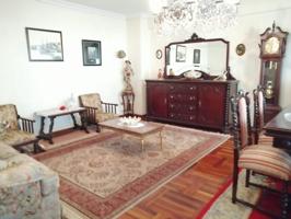 PISO MUY GRANDE DE 5 DORMITORIOS CON GARAJE Y TRASTERO photo 0