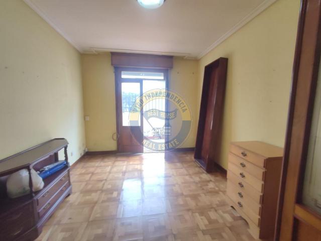 ¡OPORTUNIDAD EN EL CENTRO DE VIGO! PISO DE 4 DORMITORIOS MUY SOLEADO photo 0