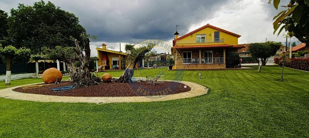 EXCLUSIVO CHALET PIEDRA EN TUY photo 0