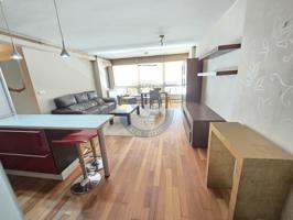 Magnífico apartamento de dos dormitorios, con plaza doble de garaje, en zona Gran Vïa photo 0
