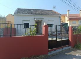 OPORTUNIDAD DE VENTA CASA PLANTA BAJA EN PLENA CIUDAD DE VIGO, COLEGIOS, RESIDENCIAS, ESPACIOS DEPOTIVOS TODO A PIE DE VIVIENDA!! photo 0